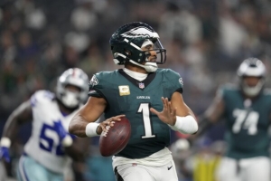 NFC East Championship Race Heats Up with Eagles vs Commanders Showdown