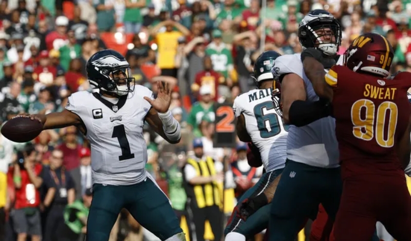 NFC East Championship Race Heats Up with Eagles vs Commanders Showdown